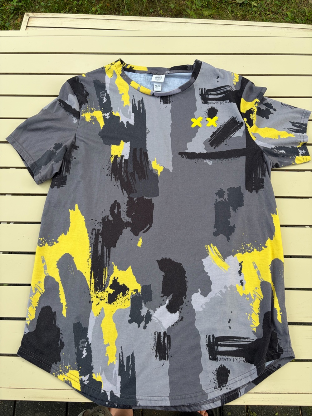 Urban Outfitters Gray, Yellow & Black Abstract Short-Sleeve Shirt